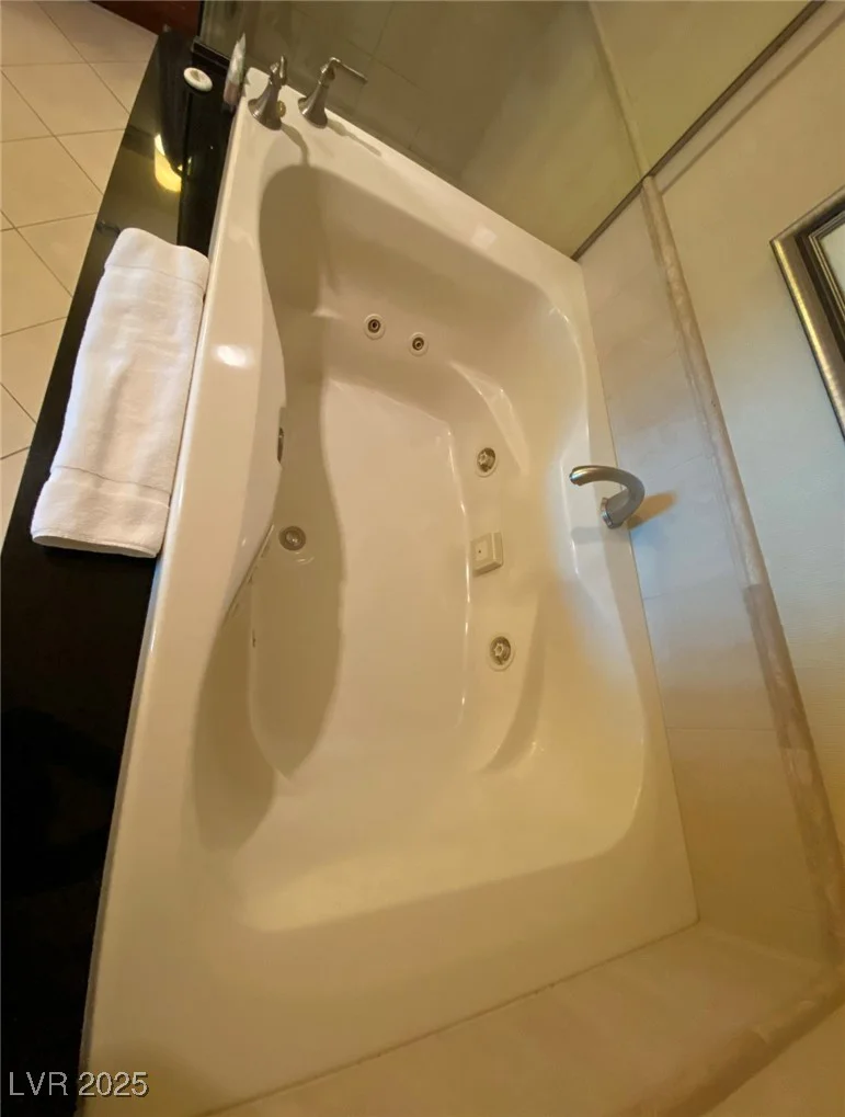 135 Harmon, Las Vegas, NV 89109