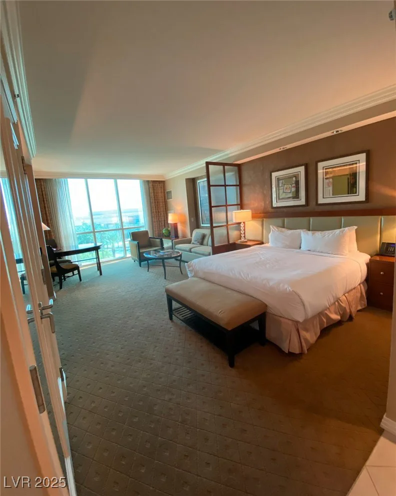 135 Harmon, Las Vegas, NV 89109