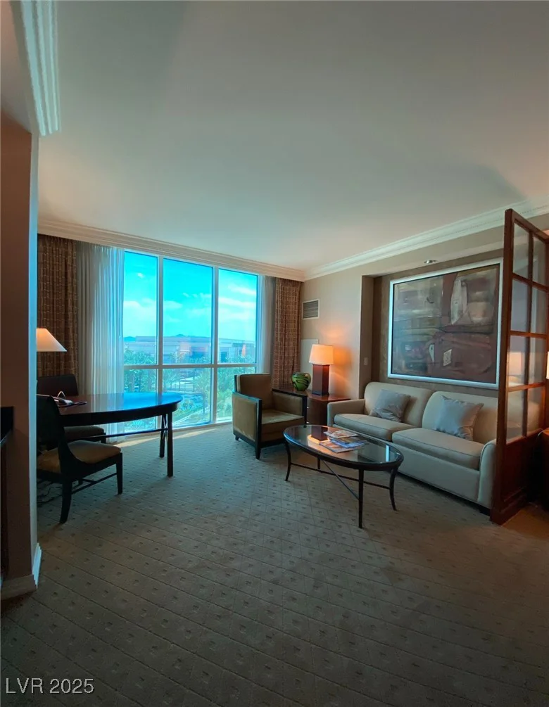 135 Harmon, Las Vegas, NV 89109