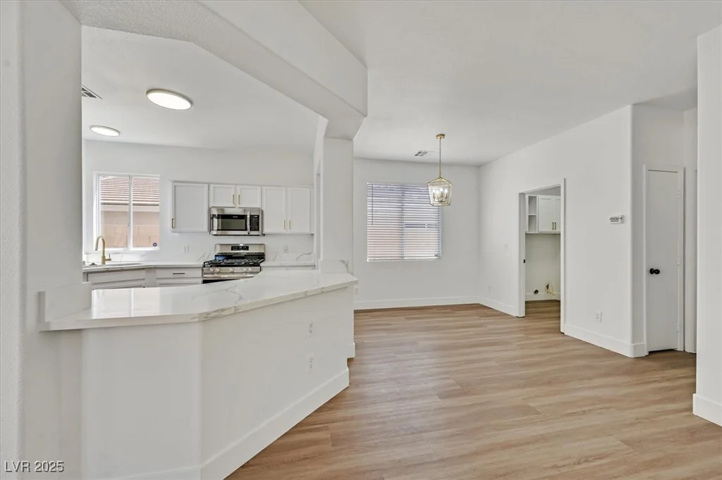 8904 Meisenheimer, Las Vegas, NV 89143