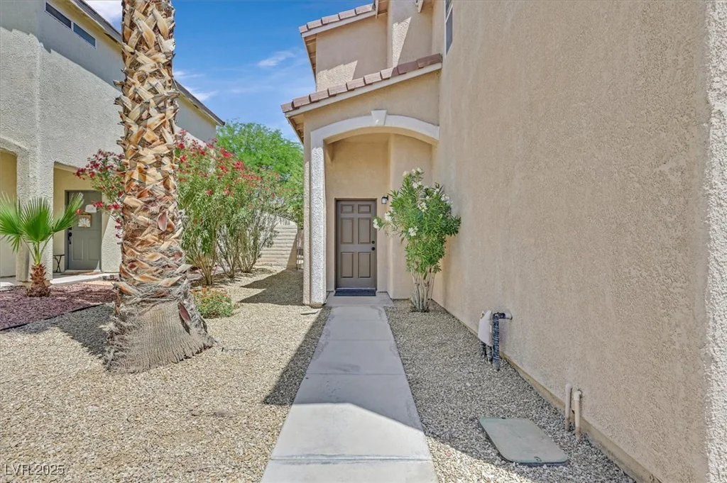 8904 Meisenheimer, Las Vegas, NV 89143