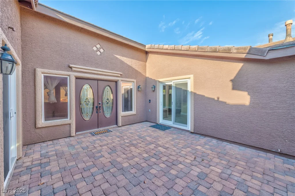 8212 Cabin Springs, Las Vegas, NV 89131