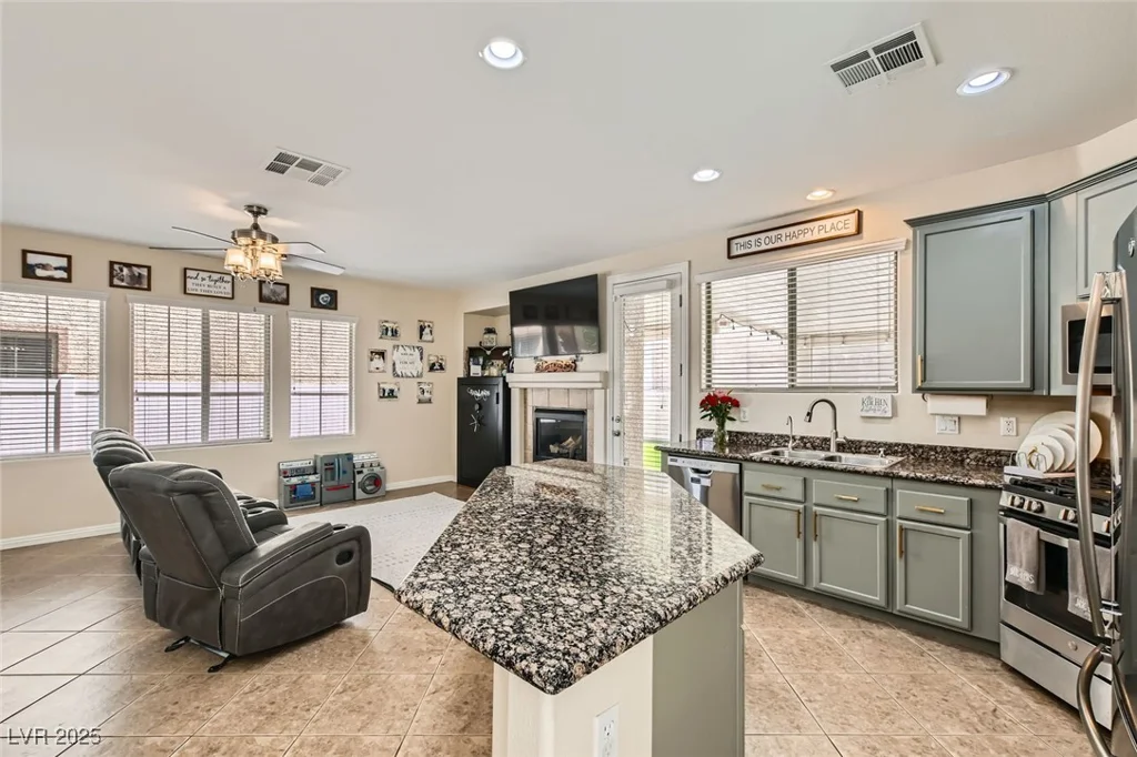 5409 Cruz Crest, North Las Vegas, NV 89081