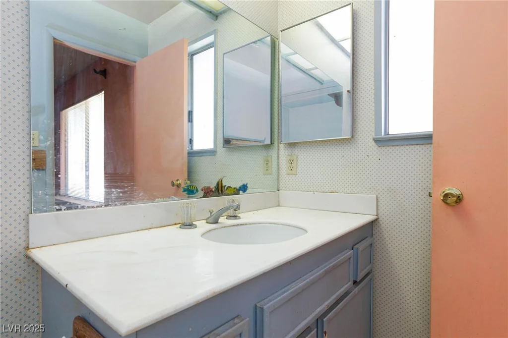 2700 Osborne, Henderson, NV 89014