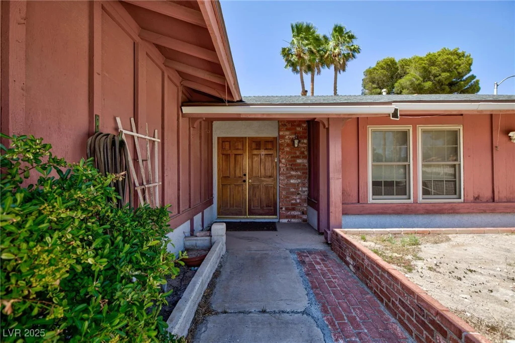 2700 Osborne, Henderson, NV 89014