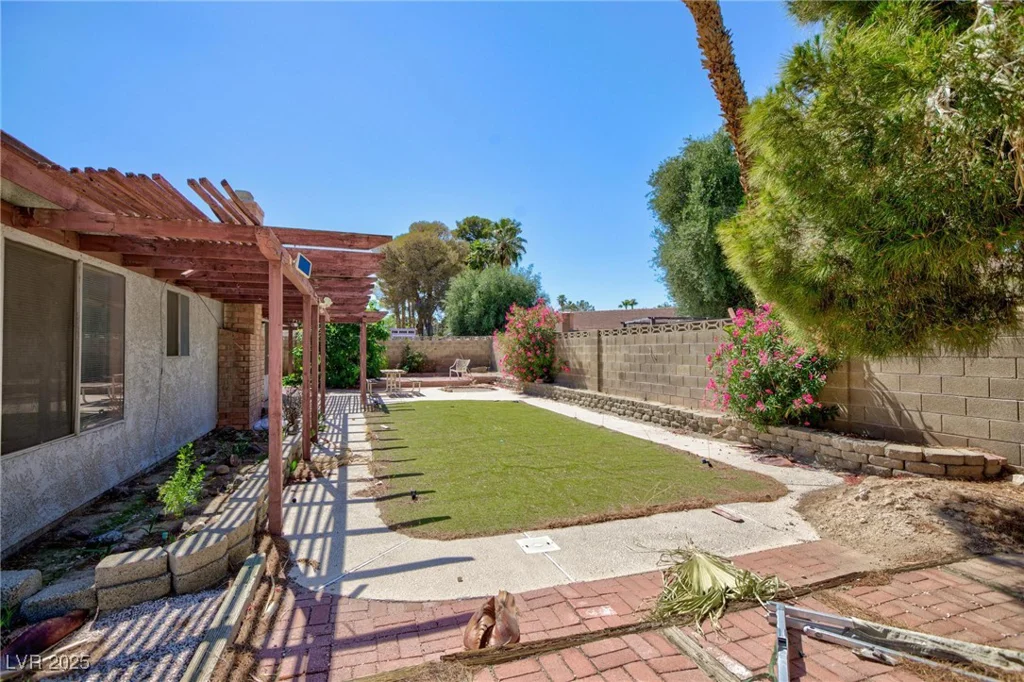 2700 Osborne, Henderson, NV 89014