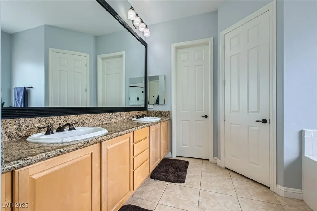 7404 Eggshell, North Las Vegas, NV 89084