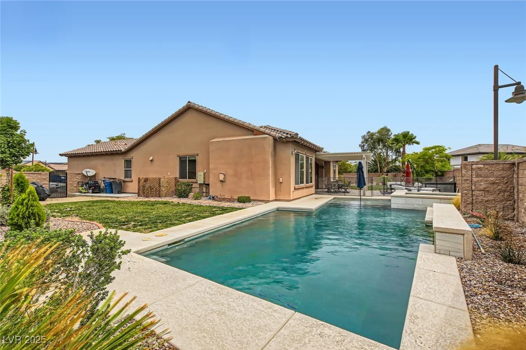7404 Eggshell, North Las Vegas, NV 89084