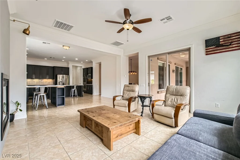 7404 Eggshell, North Las Vegas, NV 89084
