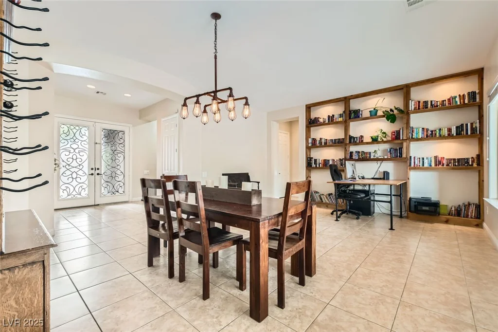 7404 Eggshell, North Las Vegas, NV 89084