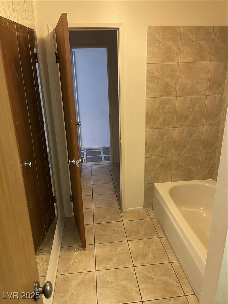 4564 Dennis, Las Vegas, NV 89121