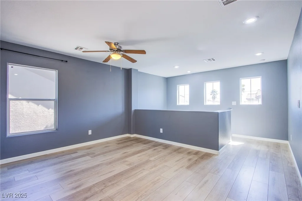 433 Royal Bridge, Las Vegas, NV 89178