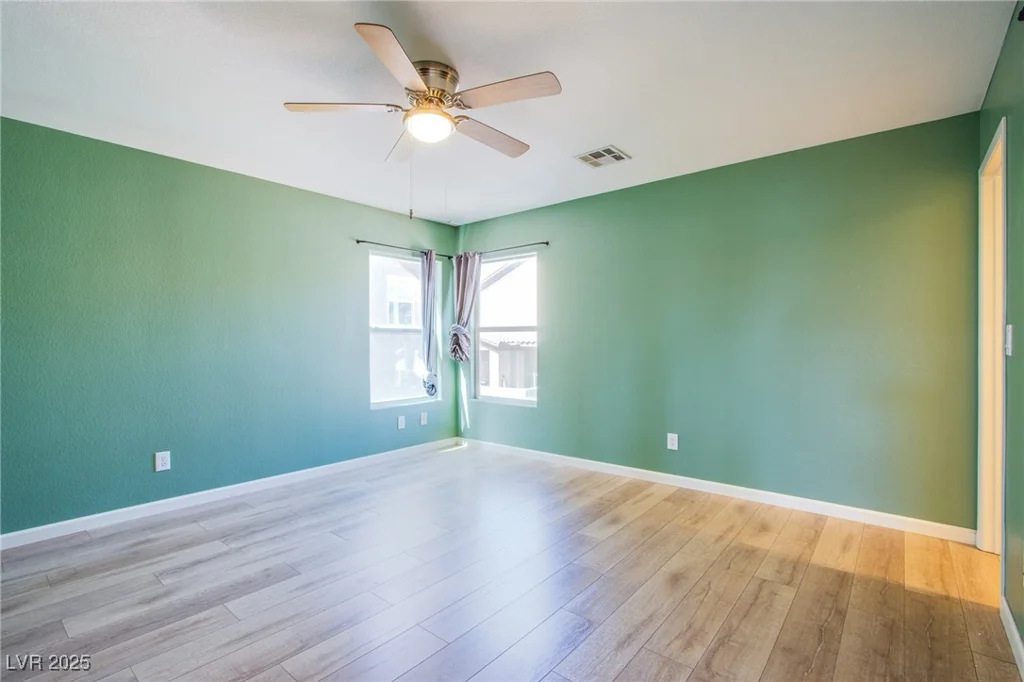 433 Royal Bridge, Las Vegas, NV 89178