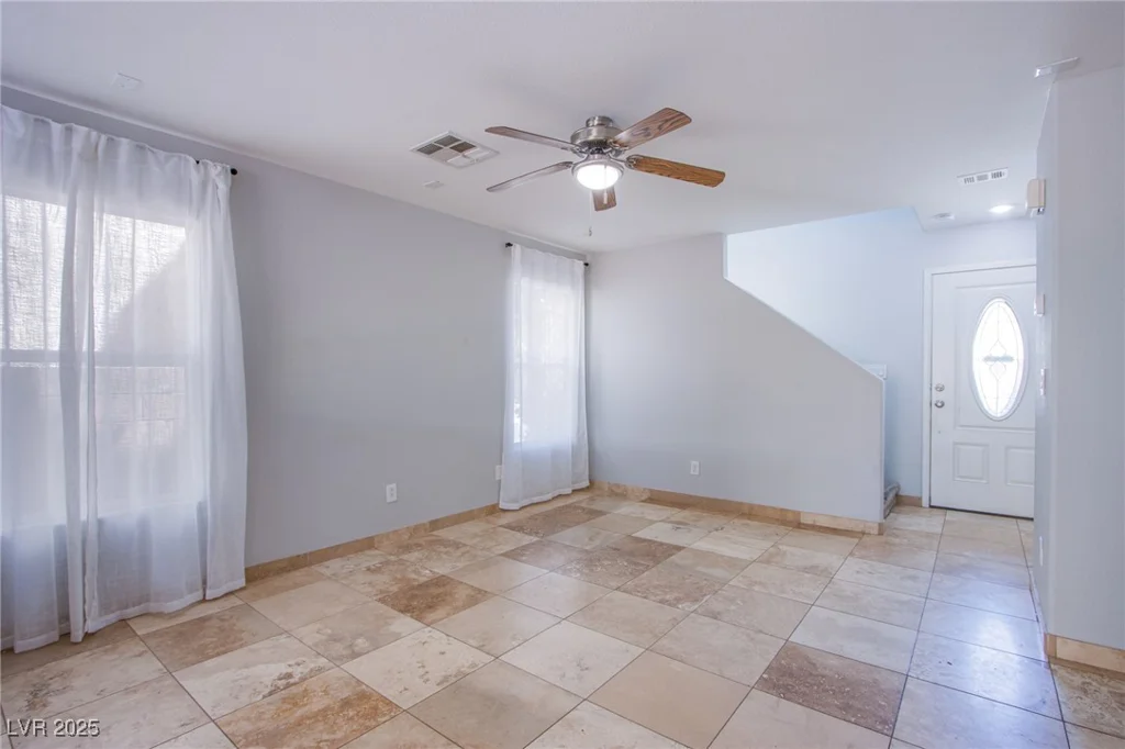 433 Royal Bridge, Las Vegas, NV 89178