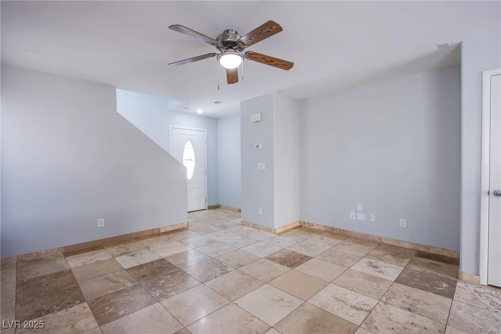 433 Royal Bridge, Las Vegas, NV 89178