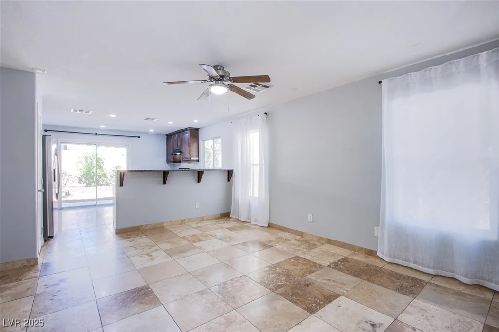 433 Royal Bridge, Las Vegas, NV 89178