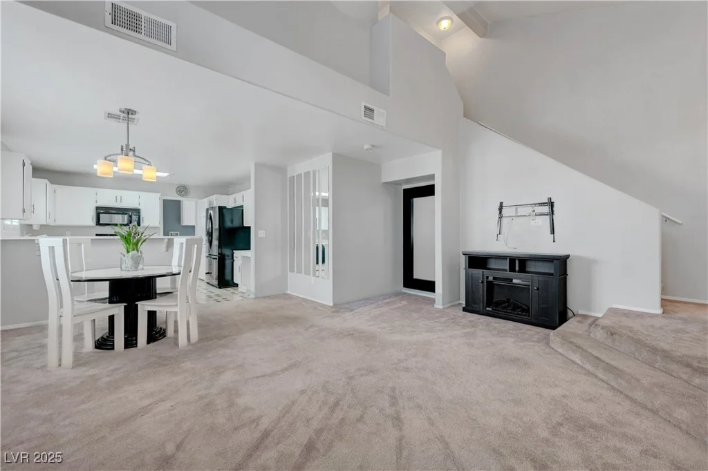 8012 Desire, Las Vegas, NV 89128