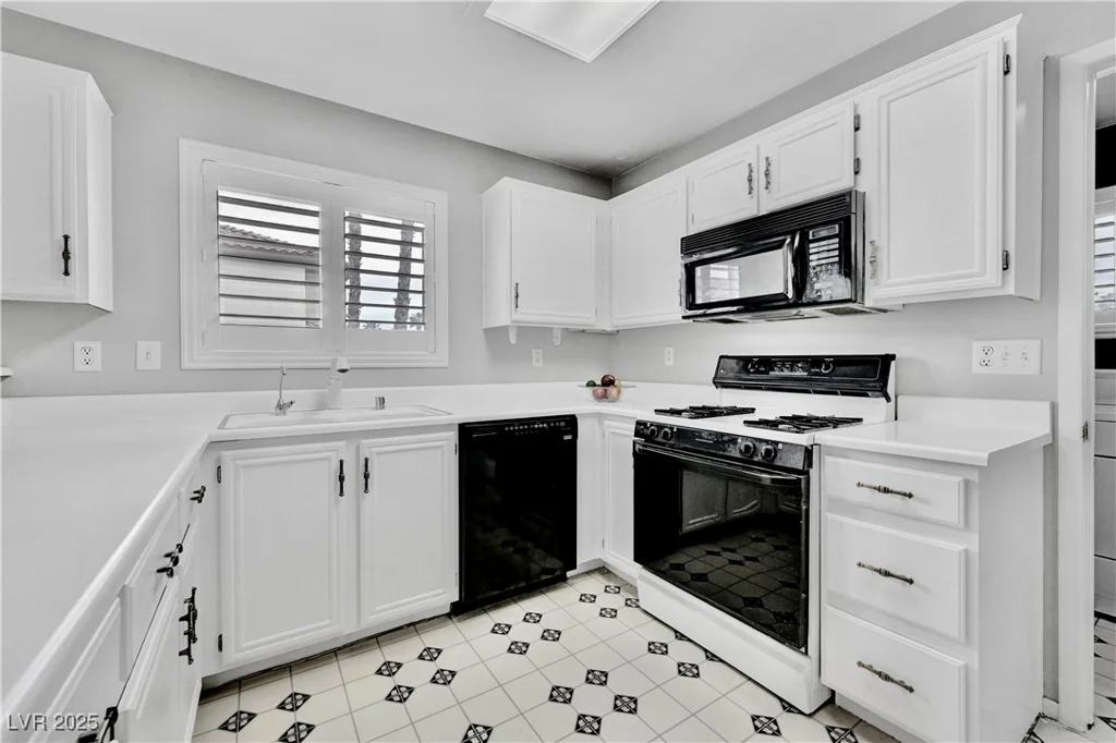 8012 Desire, Las Vegas, NV 89128