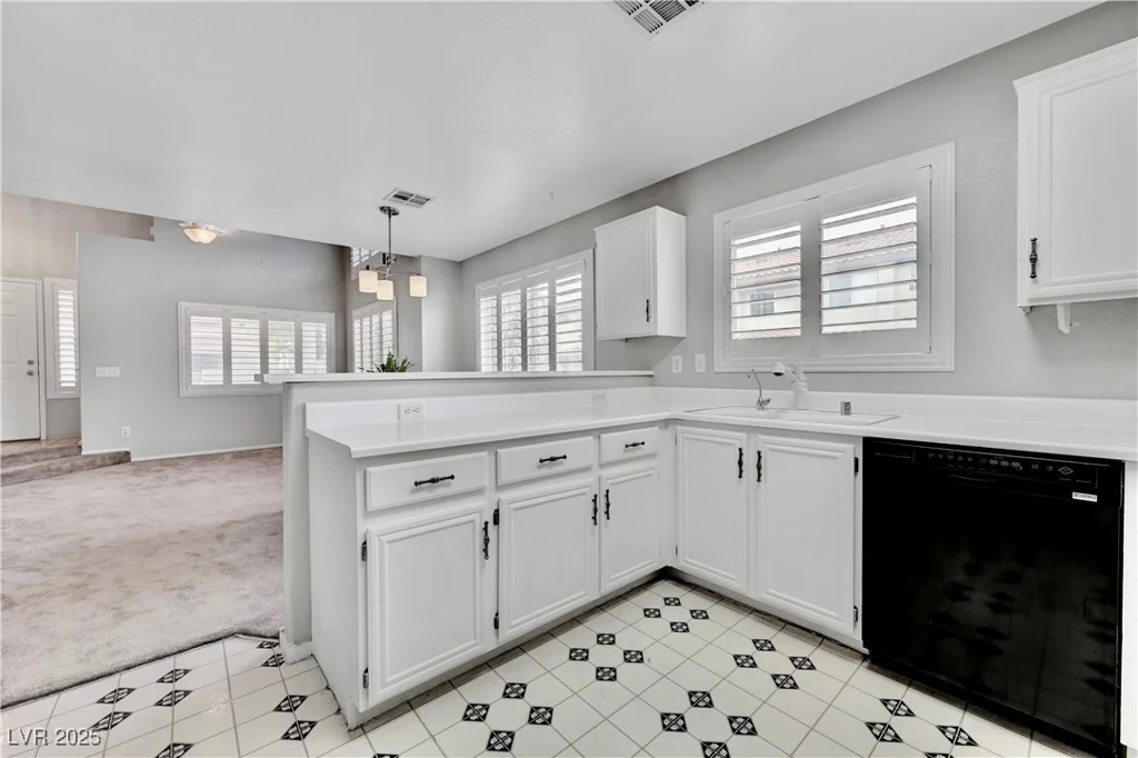8012 Desire, Las Vegas, NV 89128