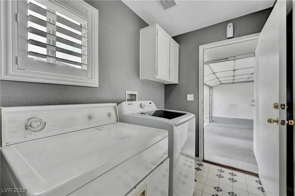 8012 Desire, Las Vegas, NV 89128