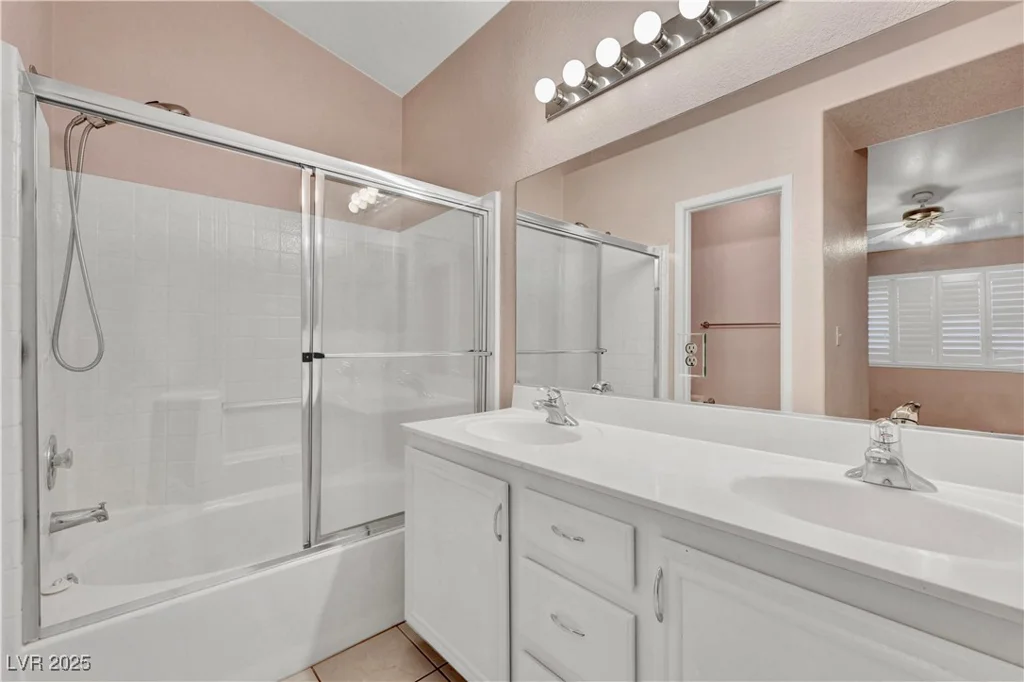 8012 Desire, Las Vegas, NV 89128