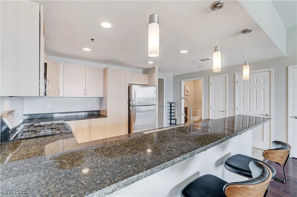 150 Las Vegas, Las Vegas, NV 89101