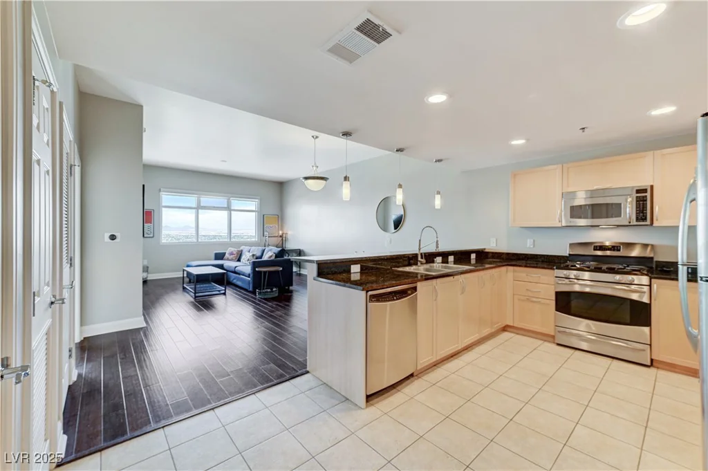 150 Las Vegas, Las Vegas, NV 89101