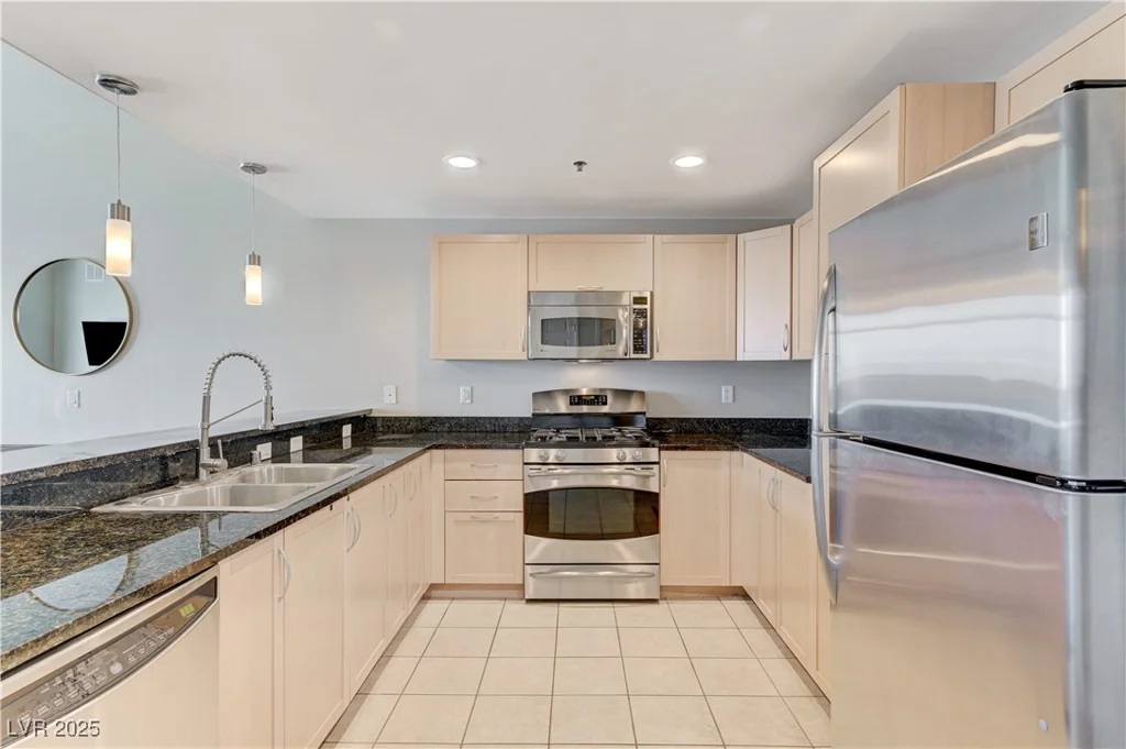 150 Las Vegas, Las Vegas, NV 89101