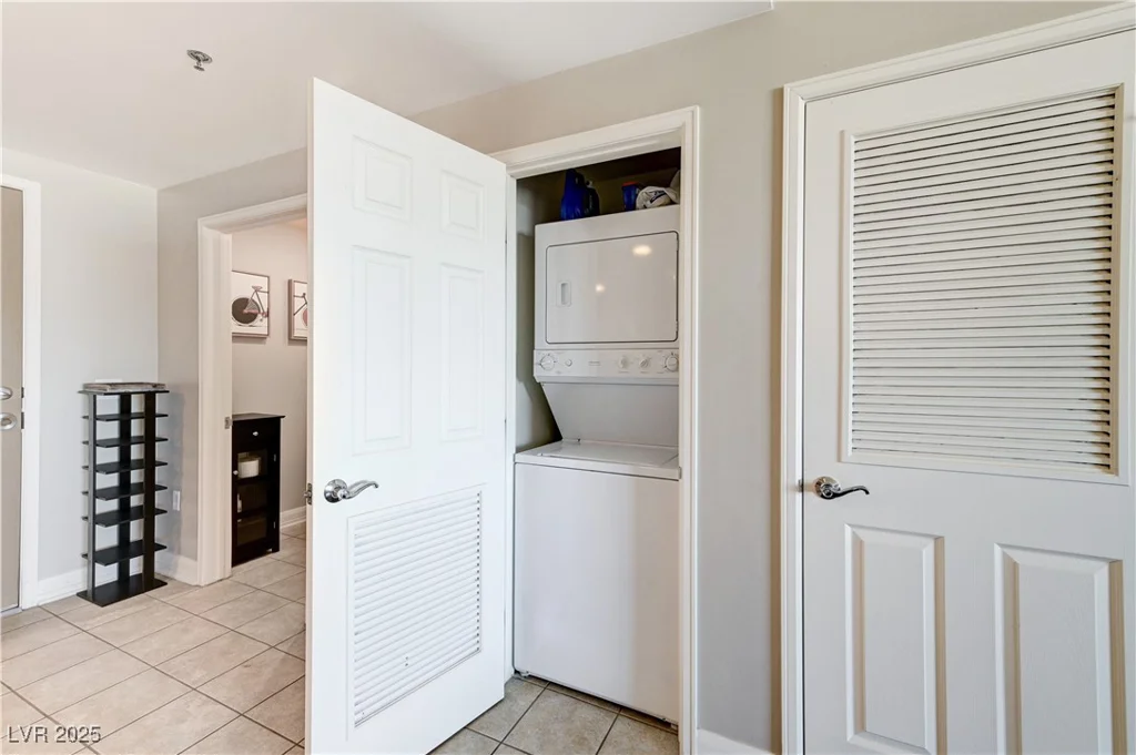 150 Las Vegas, Las Vegas, NV 89101