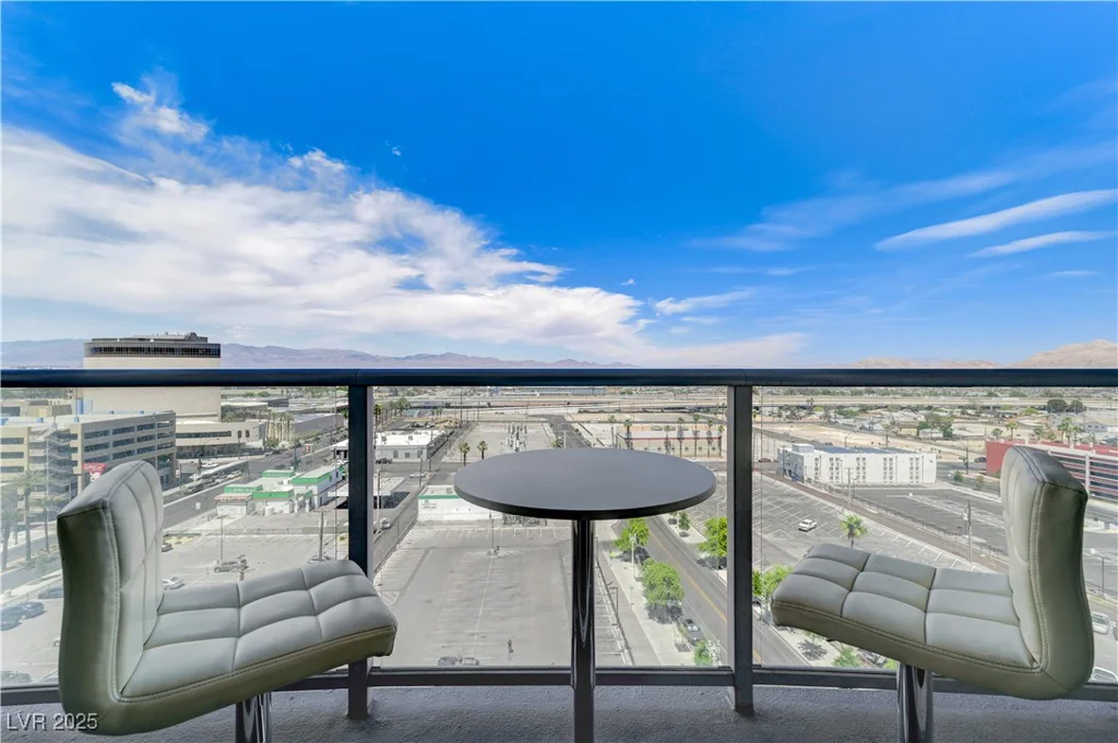 150 Las Vegas, Las Vegas, NV 89101