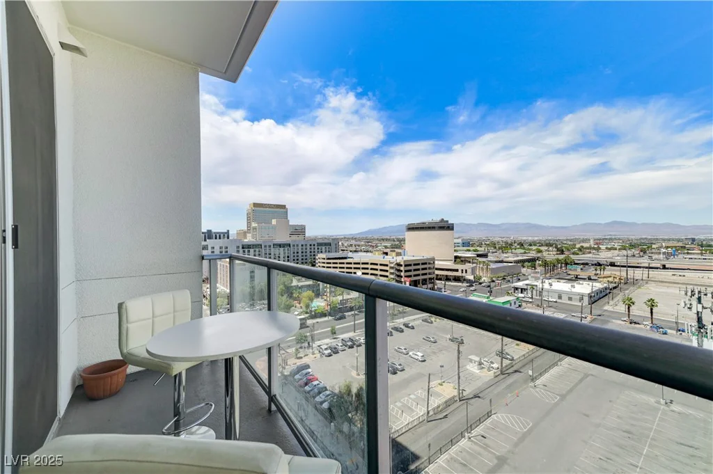 150 Las Vegas, Las Vegas, NV 89101