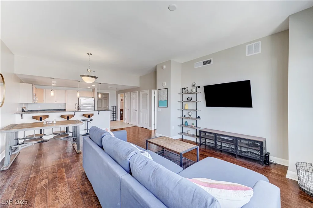 150 Las Vegas, Las Vegas, NV 89101