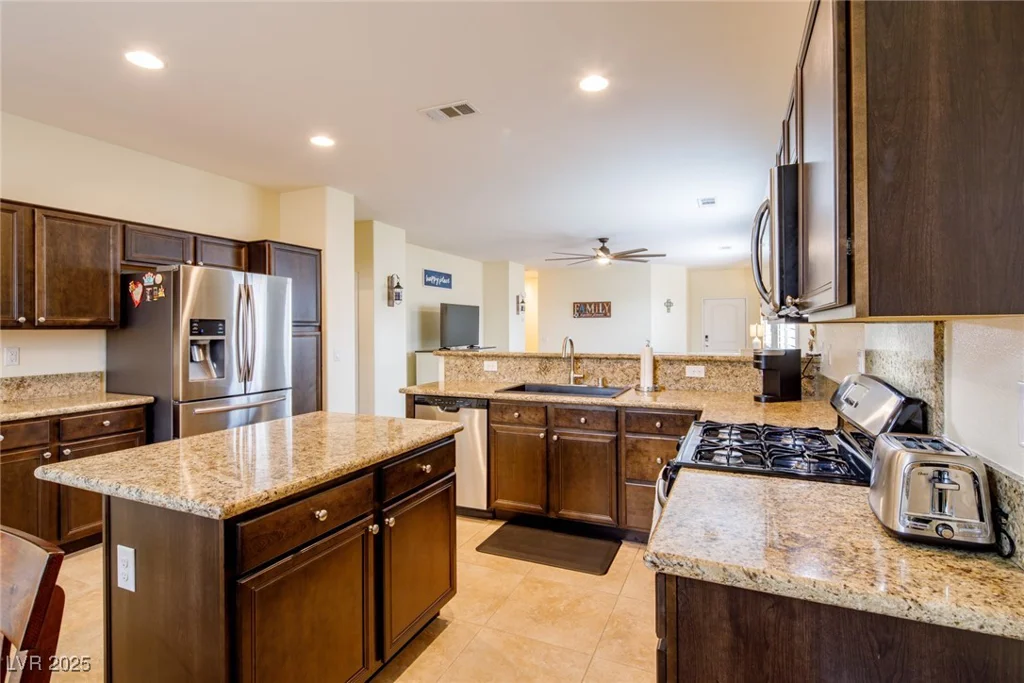 7611 Redcloud Peak St, Las Vegas, NV 89166