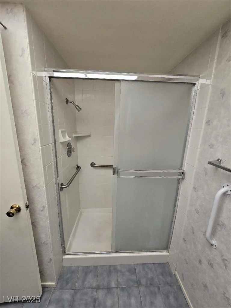 3660 Haverhill, Las Vegas, NV 89121