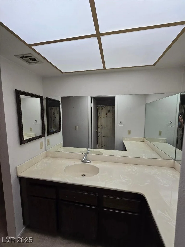 3660 Haverhill, Las Vegas, NV 89121