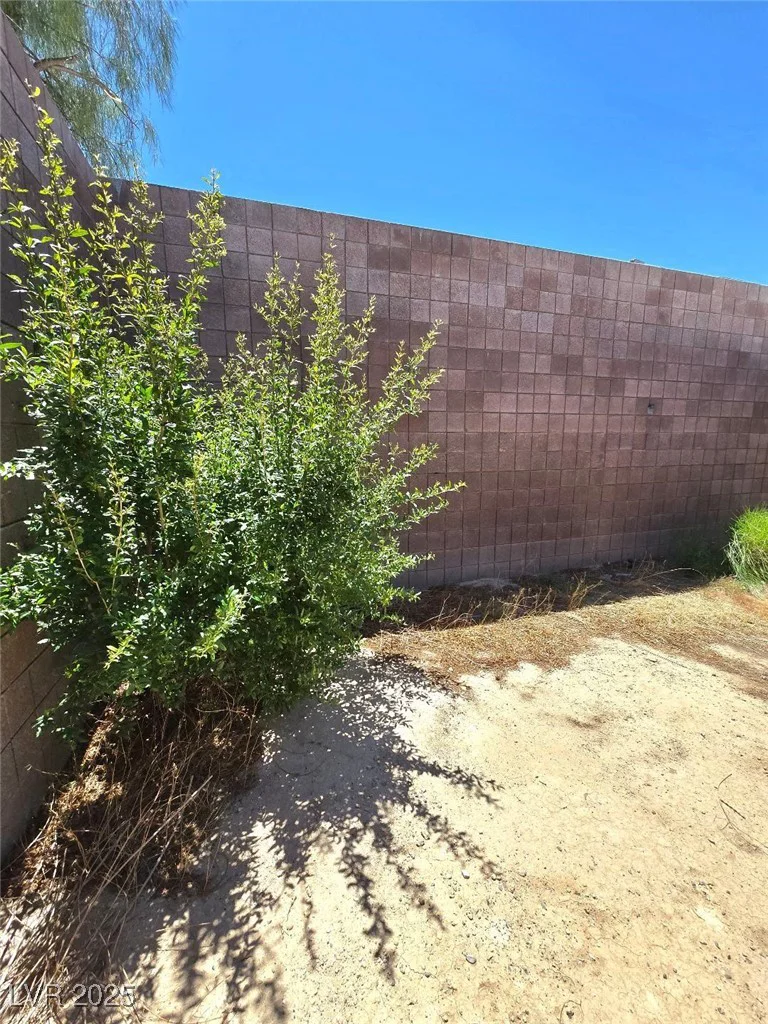 3660 Haverhill, Las Vegas, NV 89121
