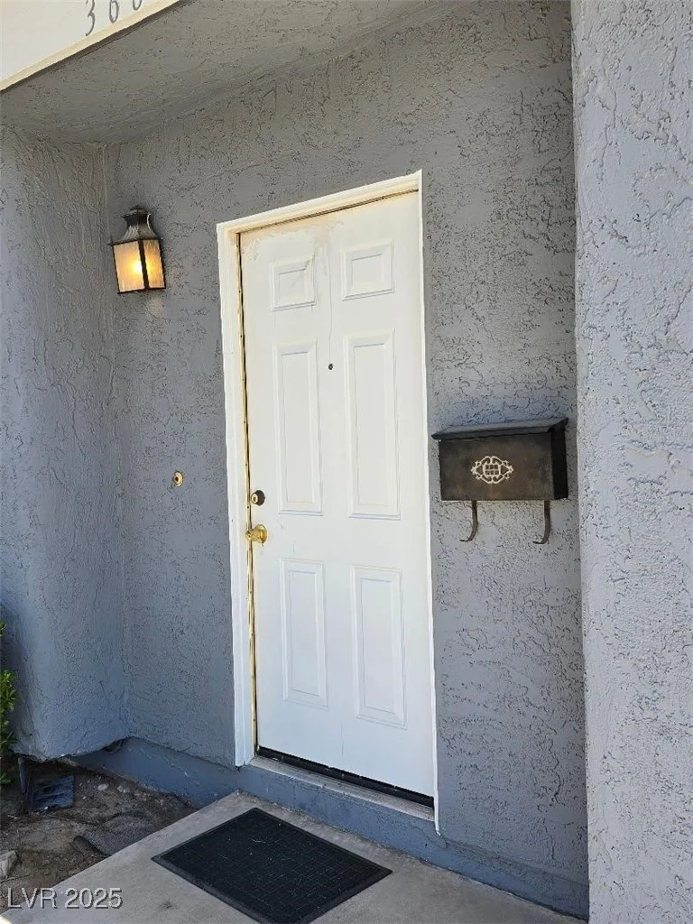 3660 Haverhill, Las Vegas, NV 89121