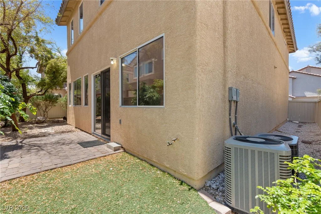 10638 Pueblo Springs, Las Vegas, NV 89183