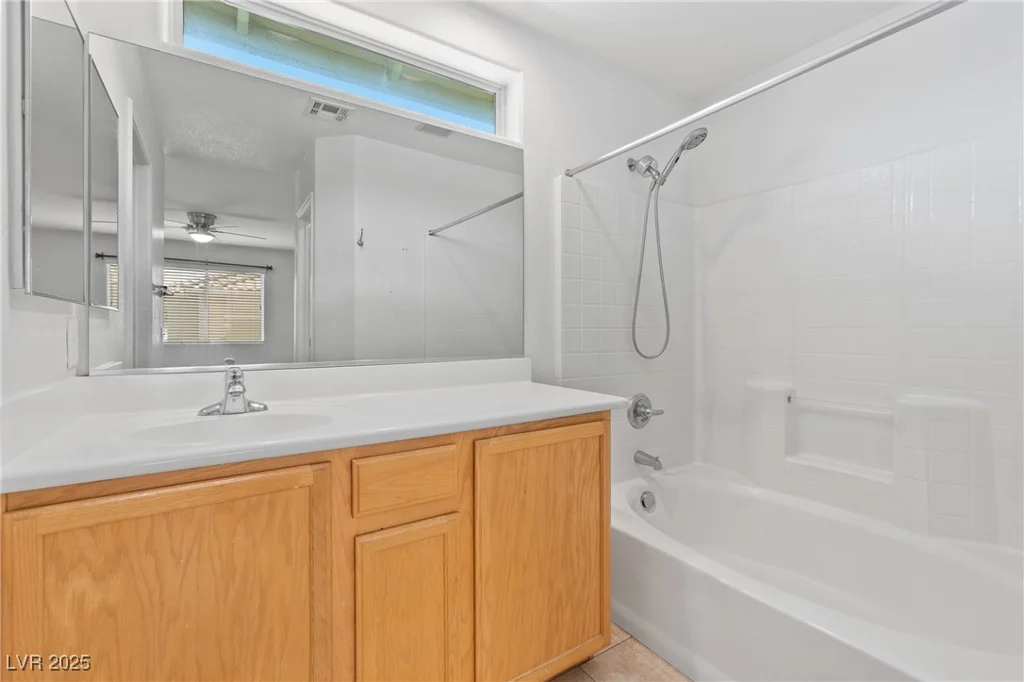 10638 Pueblo Springs, Las Vegas, NV 89183