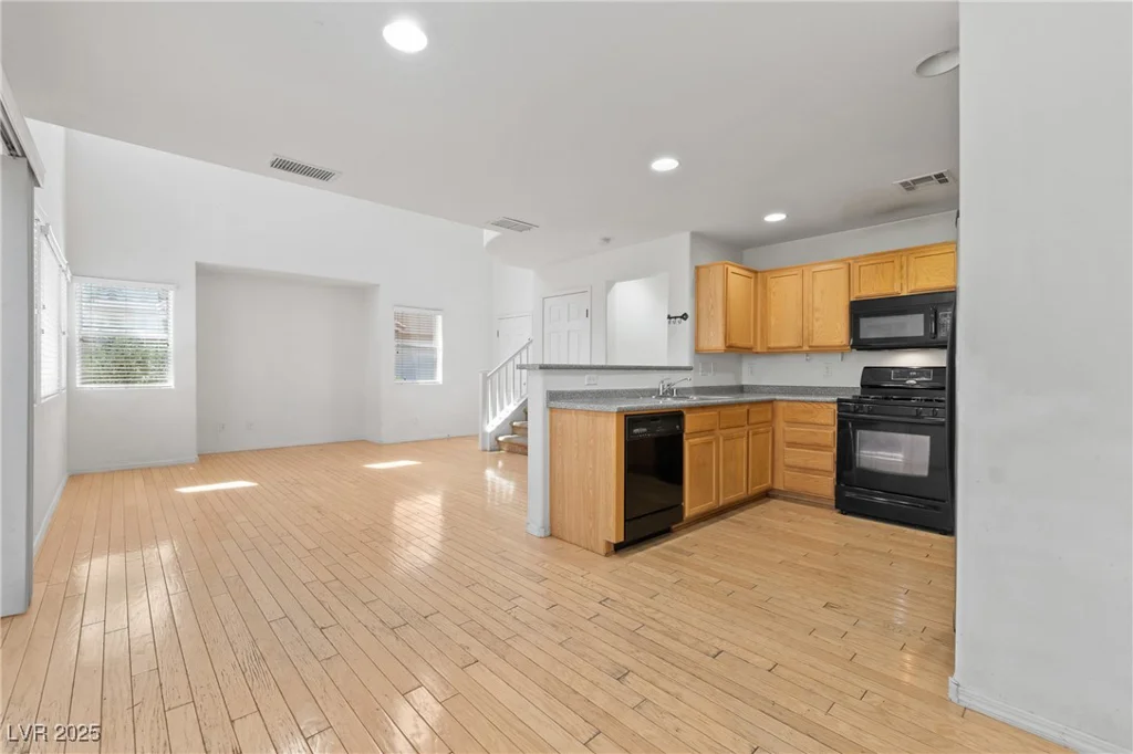 10638 Pueblo Springs, Las Vegas, NV 89183