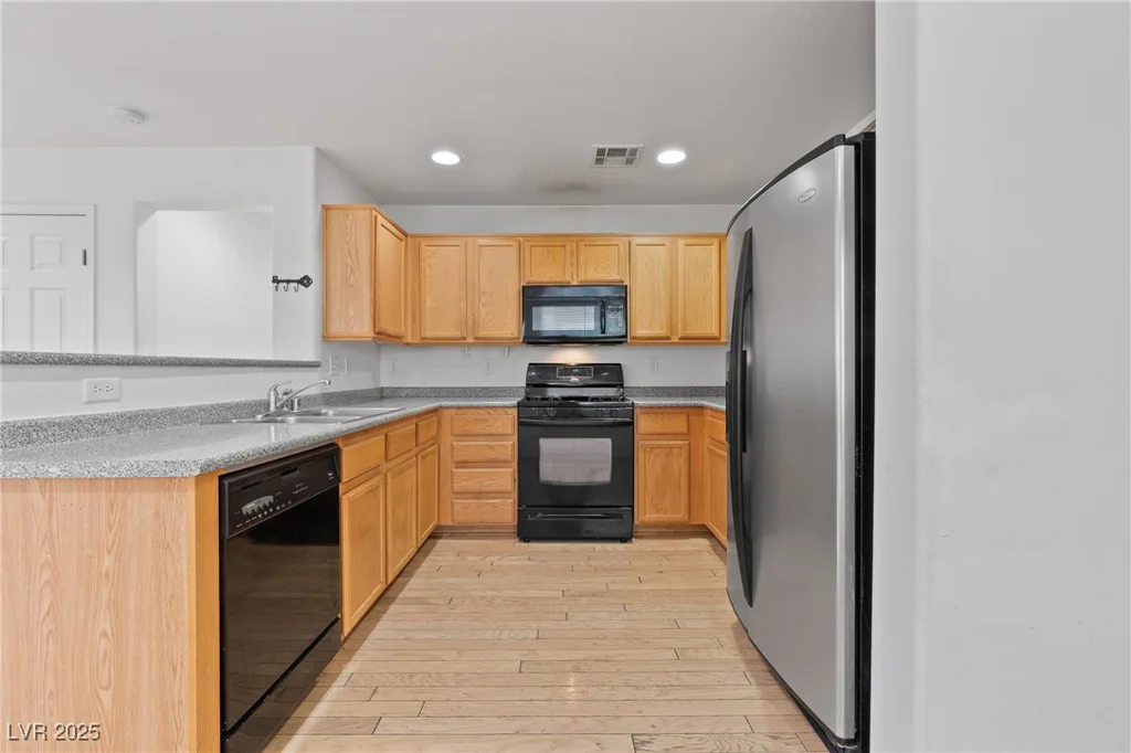 10638 Pueblo Springs, Las Vegas, NV 89183