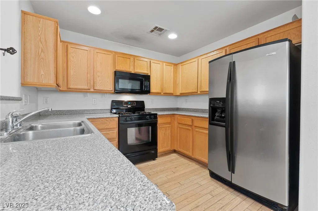 10638 Pueblo Springs, Las Vegas, NV 89183
