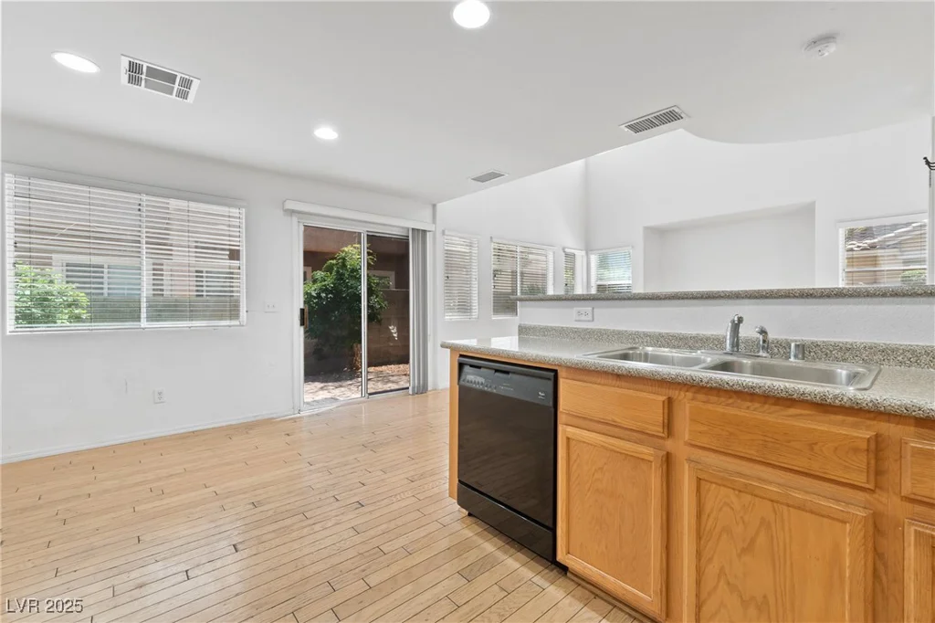 10638 Pueblo Springs, Las Vegas, NV 89183