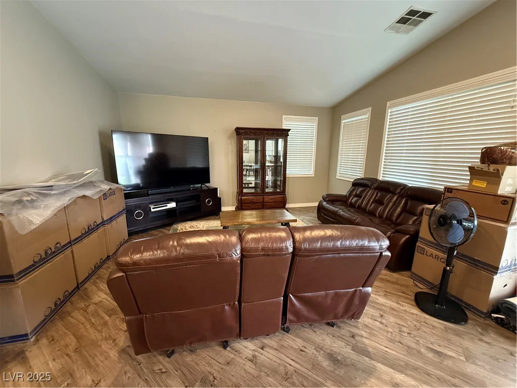 5318 Rio Eldorado, North Las Vegas, NV 89031