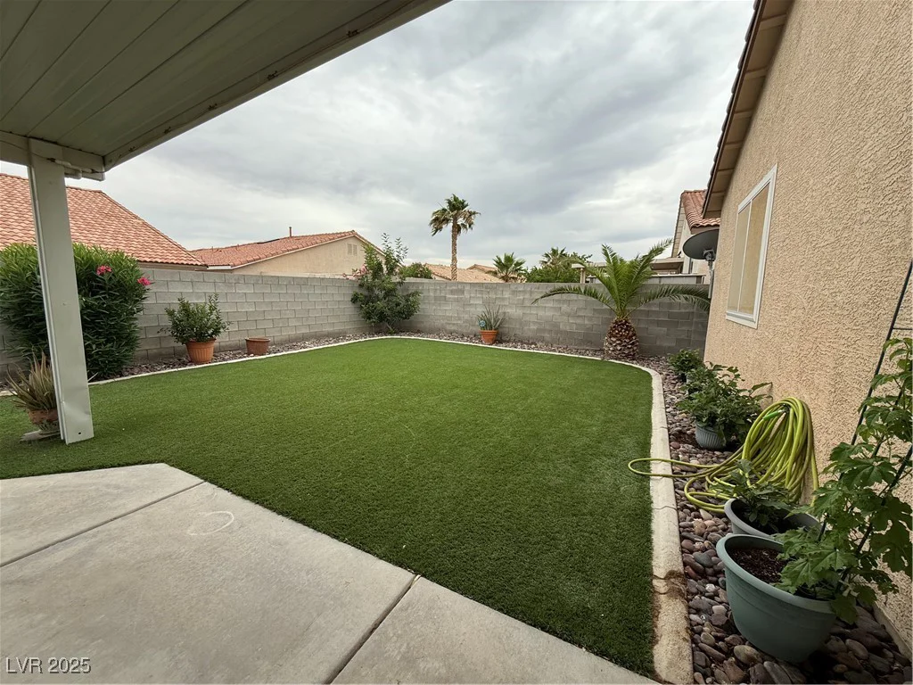 5318 Rio Eldorado, North Las Vegas, NV 89031