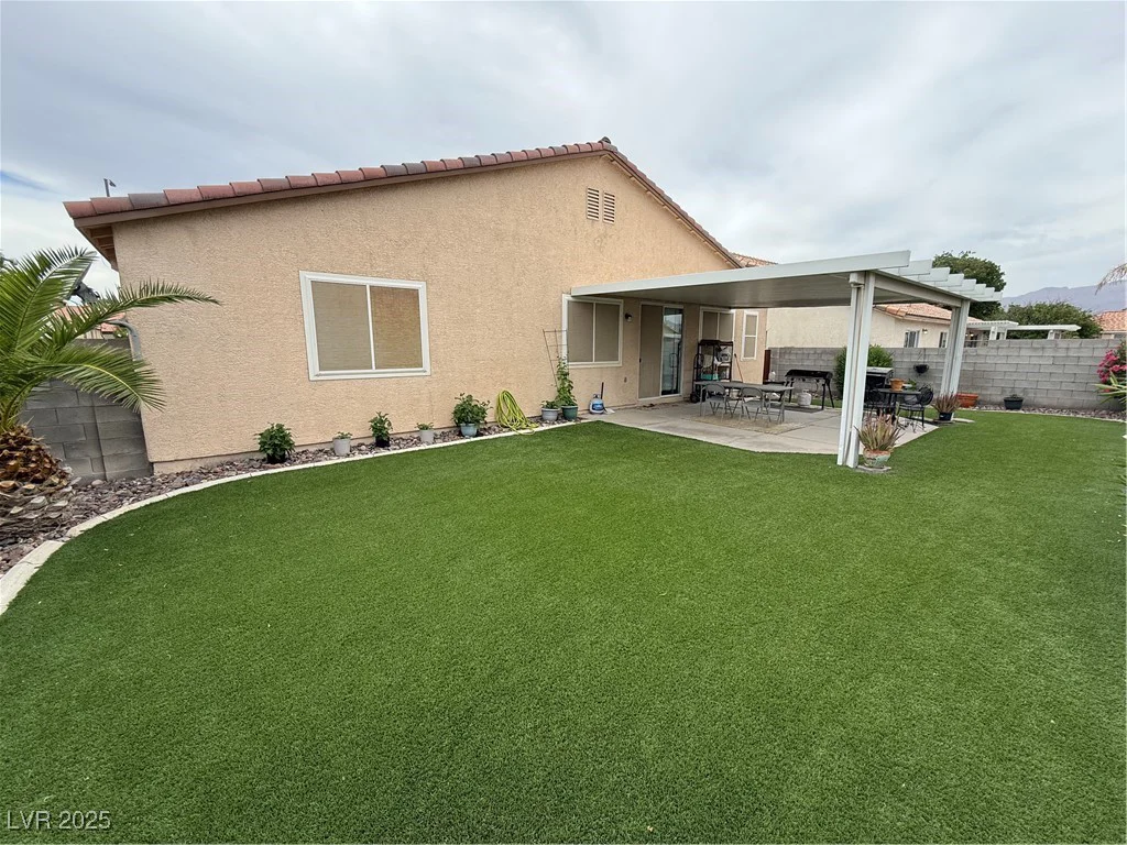 5318 Rio Eldorado, North Las Vegas, NV 89031
