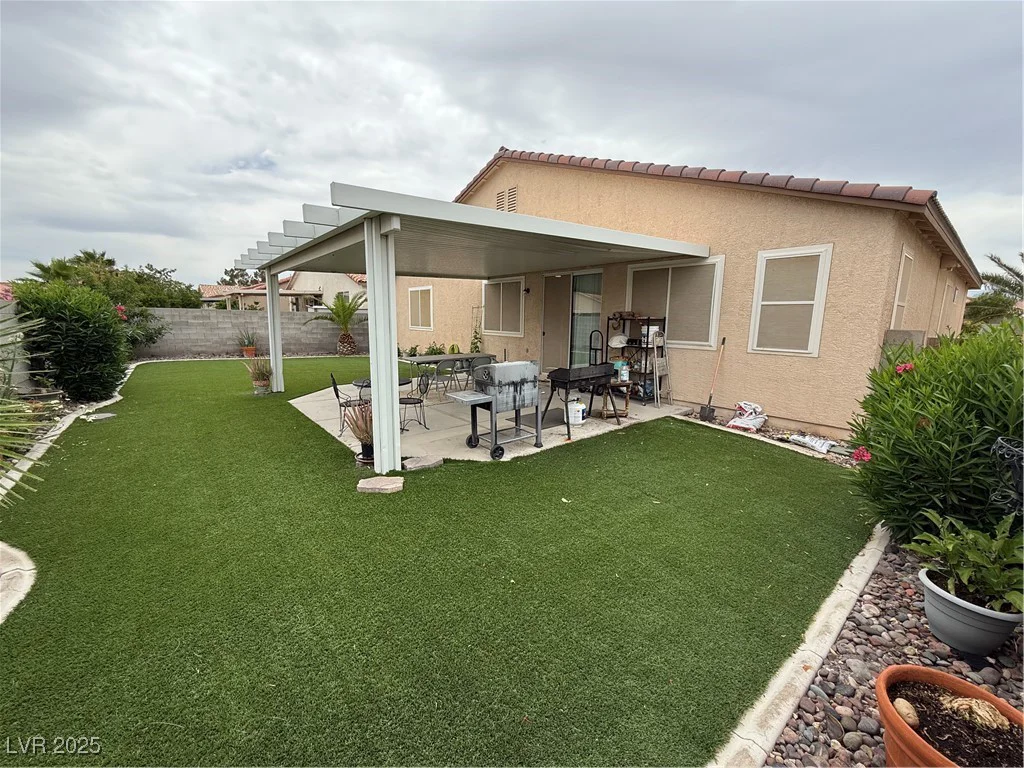 5318 Rio Eldorado, North Las Vegas, NV 89031