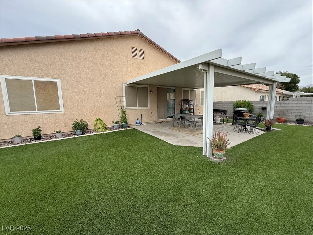 5318 Rio Eldorado, North Las Vegas, NV 89031