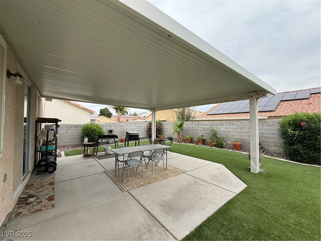 5318 Rio Eldorado, North Las Vegas, NV 89031
