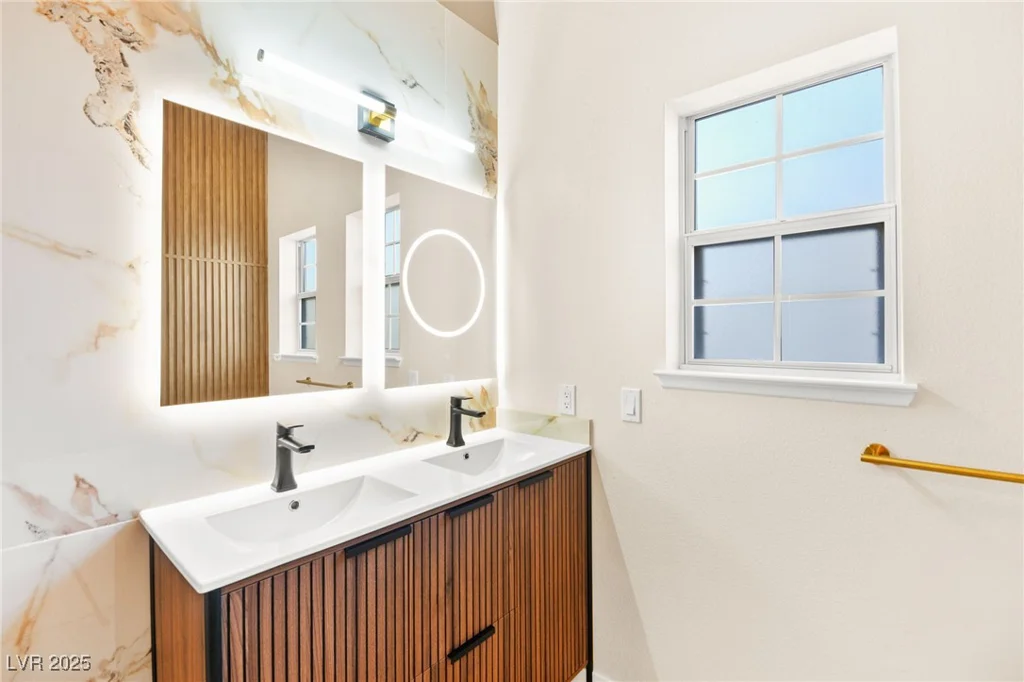 5009 Elm Grove, Las Vegas, NV 89130